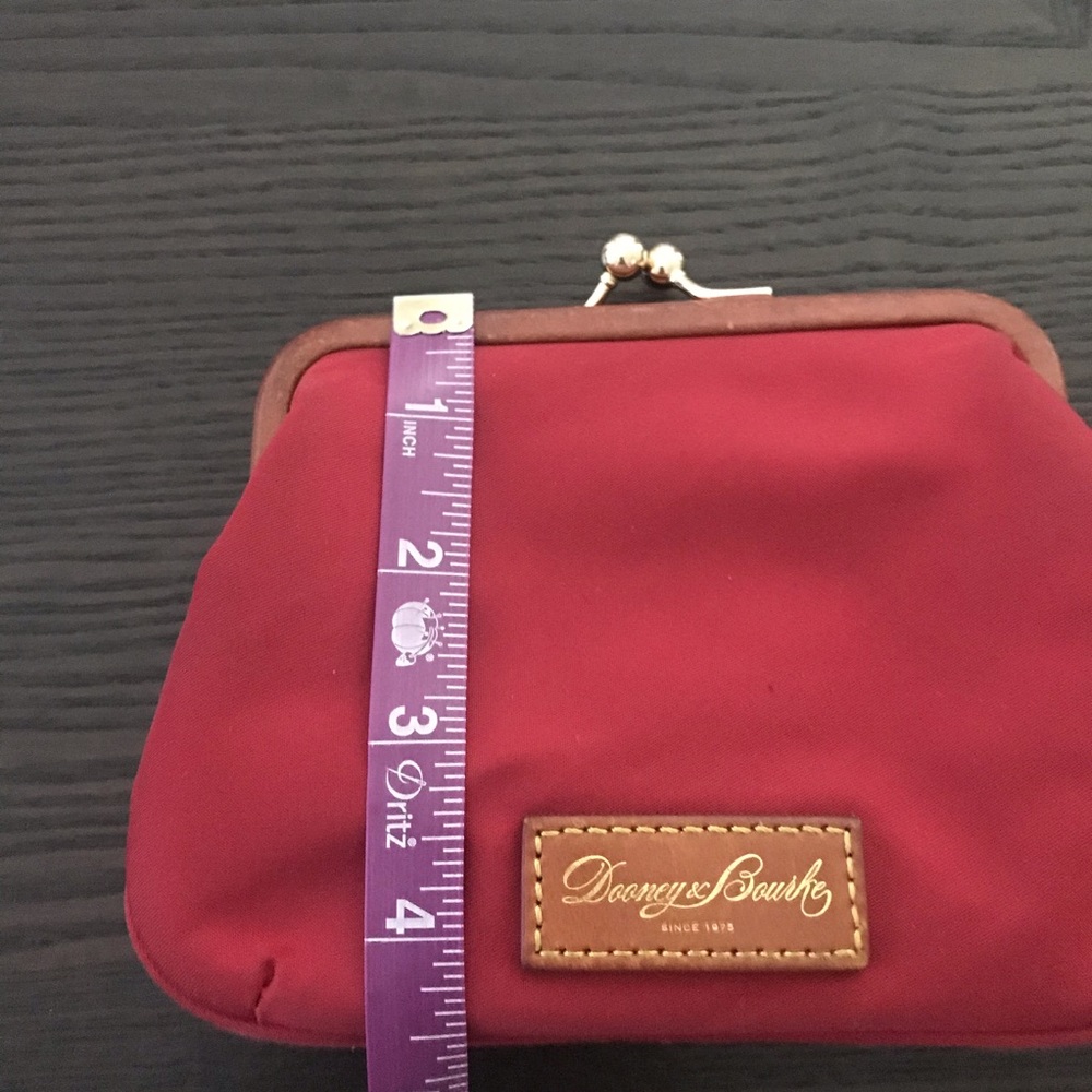 DOONEY & BURKE KISS LOCK CASE WALLET - Picture 7 of 8